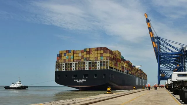 এবার পাকিস্তানের থেকে জাহাজে যা এসেছে