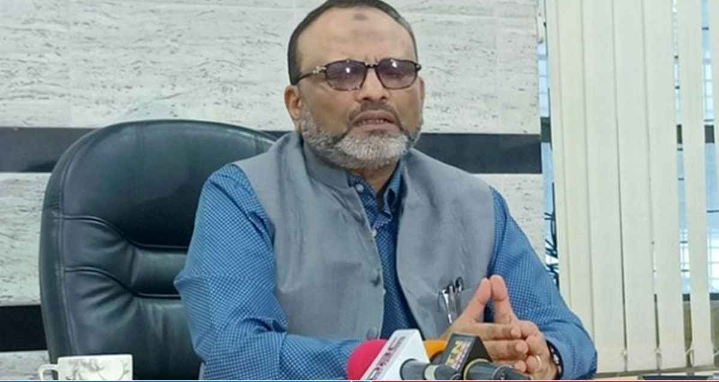 ঢাকা বিশ্ববিদ্যালয়ের উপাচার্য ড. নিয়াজ আহমদ খান পদত্যাগের ঘোষণা