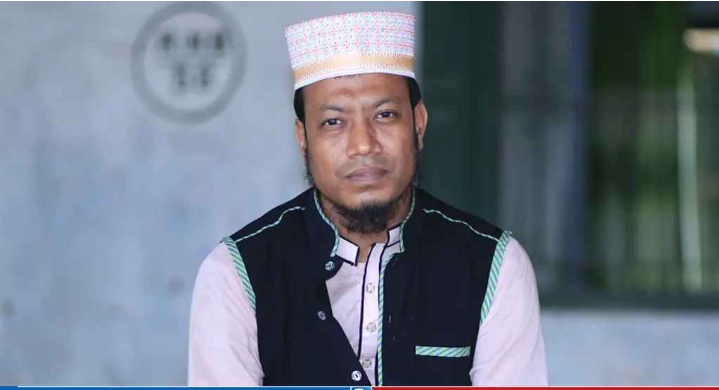 পরিকল্পিত সাইবার হামলায় মুফতি আমির হামজার ভেরিফায়েড ফেসবুক পেজ সাময়িক অপসারণ