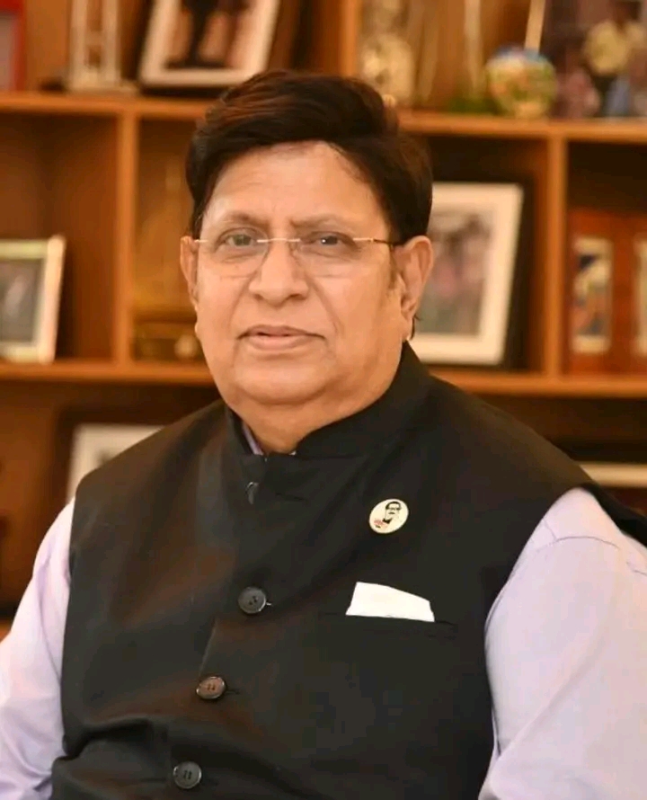 আওয়ামী লীগের ভবিষ্যত সম্ভাবনাময়, তবে পথ পংকিল: রাজনৈতিক বিশ্লেষণ